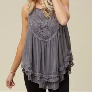 Altar’d state gray sleeveless blouse Medium